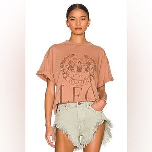 Leo Collegiate Tee in Clay